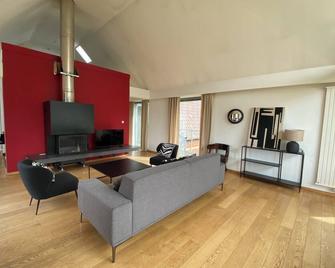 B&B - Villa des Remparts - Ardres proche Calais-St Omer-Dunkerque - Ardres - Sala de estar