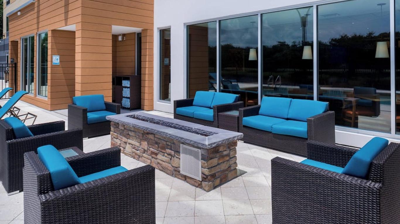 Fairfield Inn & Suites by Marriott Orlando East/UCF Area