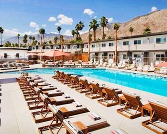 V Palm Springs - Palm Springs - Pool