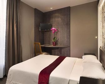 Central Hotel Paris - París - Habitación