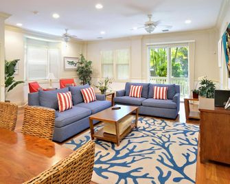 Eisenhower Retreat - קי ווסט - סלון