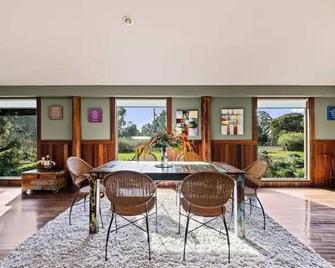 Pemberton Forest View Retreat - Pemberton - Essbereich