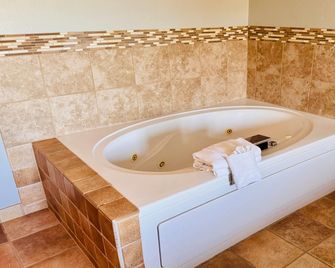 AmericInn by Wyndham Stillwater - Stillwater - Quarto