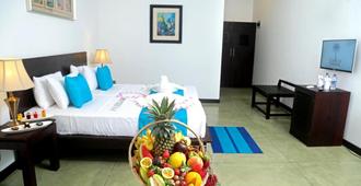 Coco Royal Beach Resort - Kalutara - Bedroom