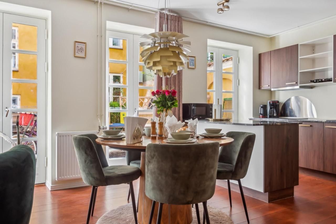 Central Luxury Flat - Walk to Nyhavn Tivoli & Metro – København