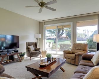 Resort Amenities Rancho Mirage Country Club Home - Rancho Mirage - Living room