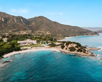 Falkensteiner Resort Capo Boi - וילאסימיוס - בניין