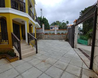 Comfortable and Secure Apartment - Pétionville