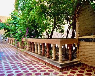 Sunny City Villa with a Garden - Erfoud