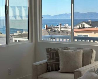 Manhattan Beach Modern Panoramic Sea View - Manhattan Beach - Balcony
