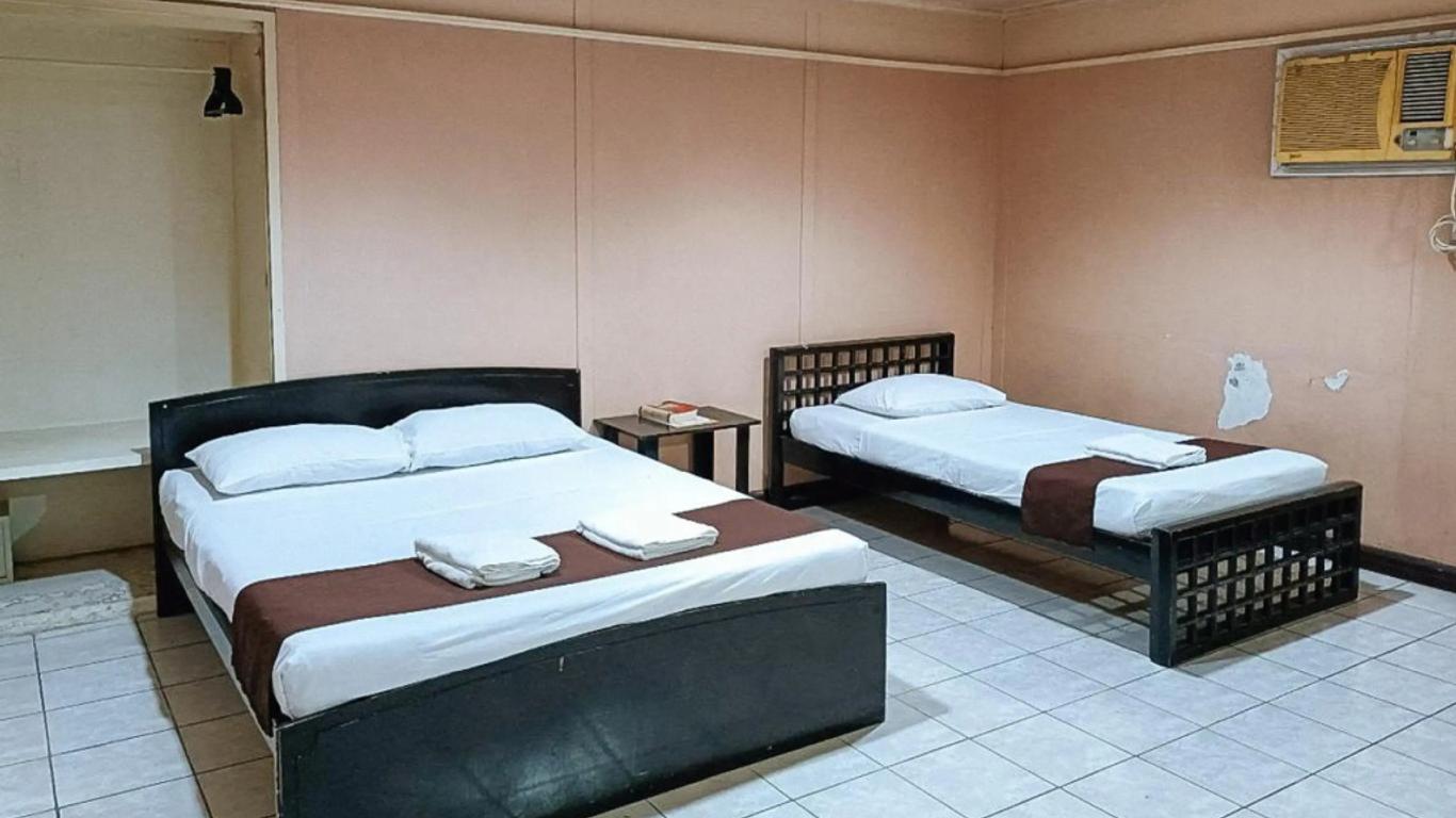 Check Inn Bacolod by RedDoorz