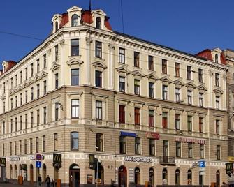 Cinnamon Sally Backpackers Hostel - Riga - Gebäude
