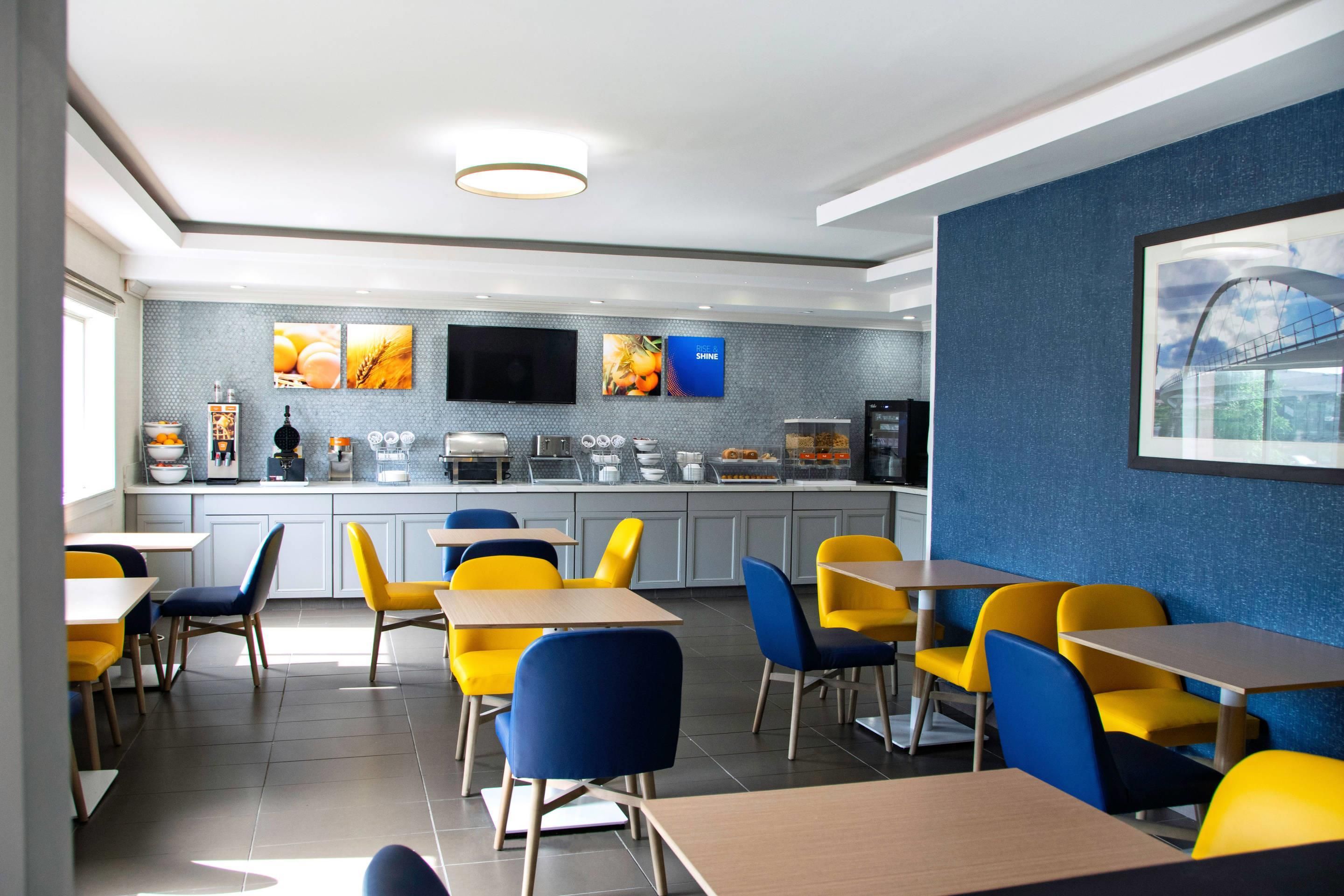 Comfort Inn & Suites Coralville - Iowa City near Iowa River Landing - Coralville - Restaurant