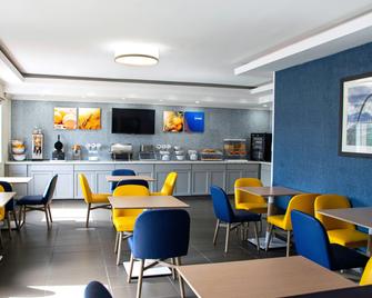 Comfort Inn & Suites Coralville - Iowa City near Iowa River Landing - Coralville - Restaurant