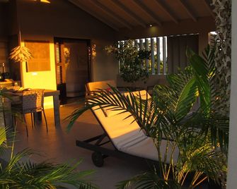 Contemporary villa on the top of Le Morne with sea view - Grand-Bourg - Patio