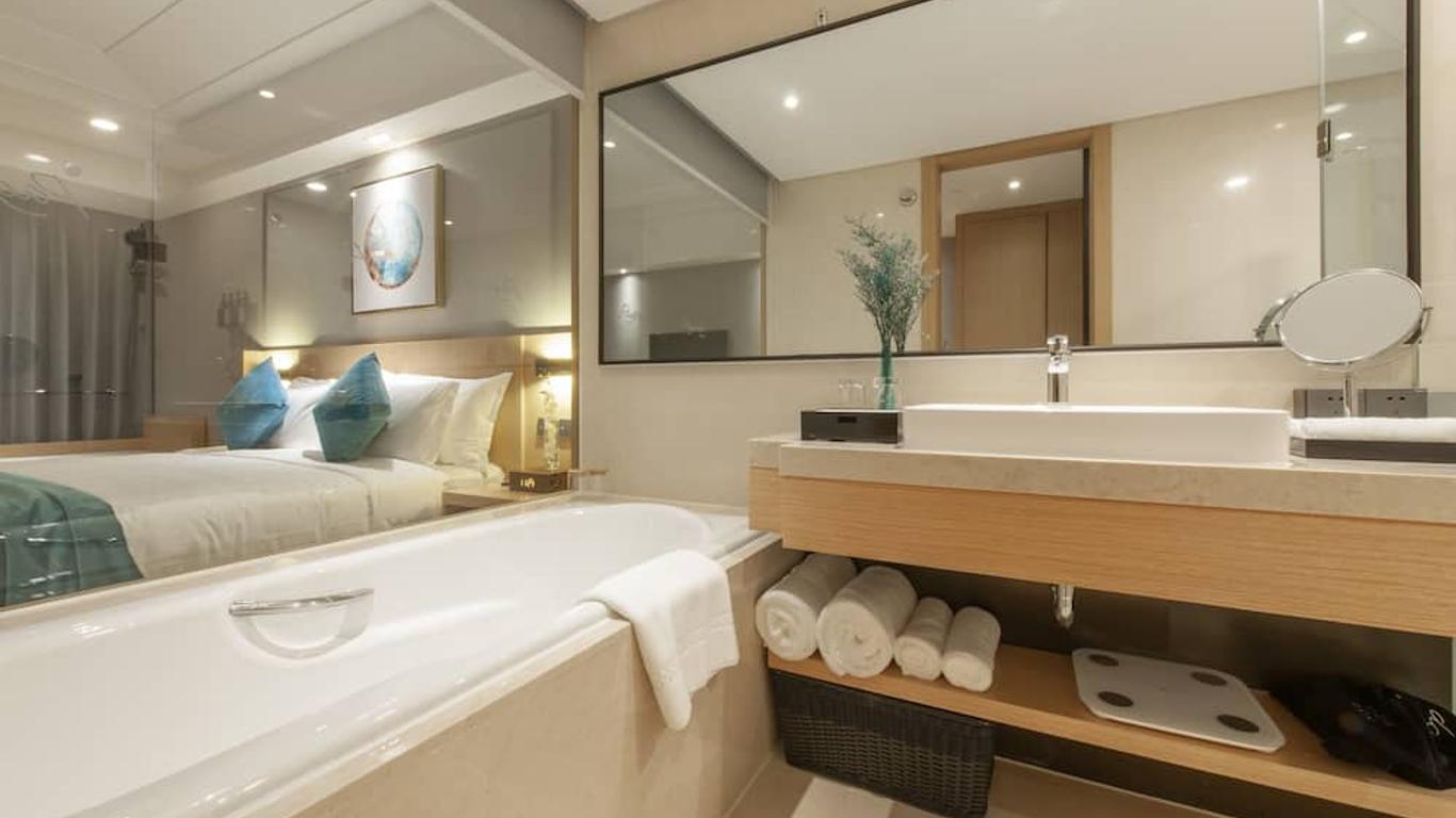 Shanghai Baixia Pagoda Hotel