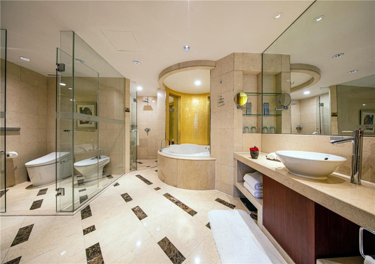 Kuntai Royal Hotel thumbnail 3