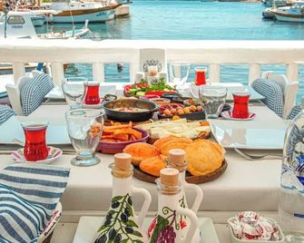 Mauna Hotel - Bozcaada