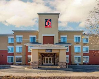 Studio 6 Extended Stay Minneapolis Airport Eagan North Mn - Eagan - Edificio