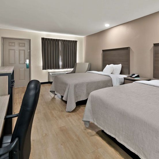 Quality Inn & Suites Weatherford image 1