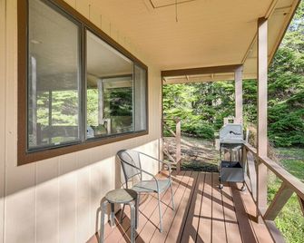 Creative Escape! Eagle's Nest Hideaway - Cottage Grove - Balcón