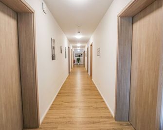 Hotel Sleep-Station - Hamburg - Hallway
