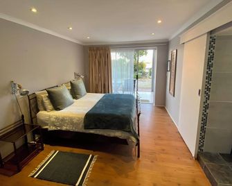 AestAs Bed & Breakfast - קניסנה - חדר שינה