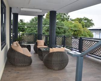 Empire Apartments Su 1 Celinastraat - Paramaribo - Balkon