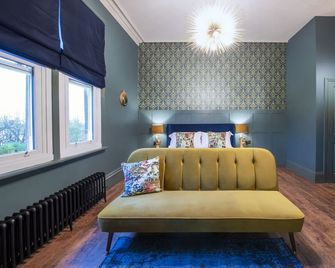 The Coach House - Derby