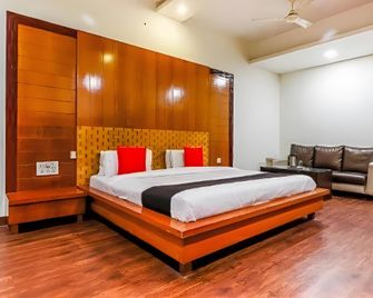 Hotel Mandakini Plaza, Kanpur - Kanpur - Camera da letto