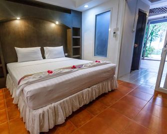 Porterhouse Beach Hotel - Patong