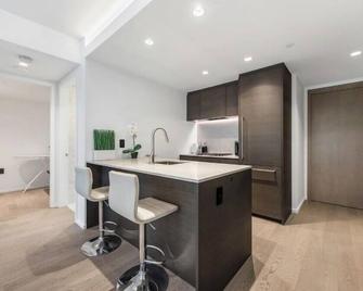 Chic Urban Stylish 1br Condo In Dt Vanco - Vancouver - Bucătărie