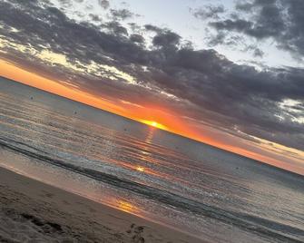 The Good Vibes House - Cabo Rojo