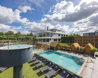 Explore the Outdoors with Cycling, Enjoy Mini Golf, & Park for Free Every Night - Mill - Pool