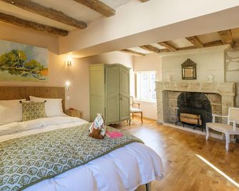 Stunning home in the beautiful village of Montsoreau in the Loire Valley. 4 star - Montsoreau - Slaapkamer