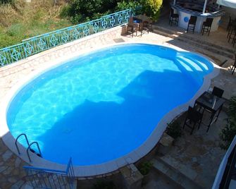 Avra Studios - Monastiraki - Piscina