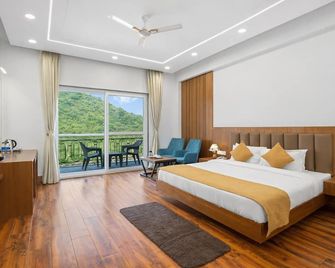 Palm Aryan Pause by the Stream Resort - Mussoorie - Bedroom