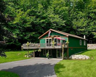 Lakehouse in the Adirondacks, great for families! - Fort Ann - Building