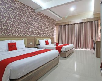 RedDoorz near Jogja City Mall - Yogyakarta - Habitación