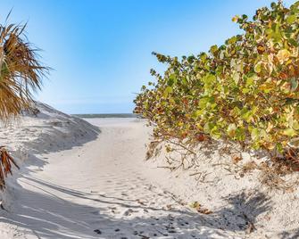 Driftwood Beach Suite - Walk to Clearwater Bch - Clearwater - Ranta