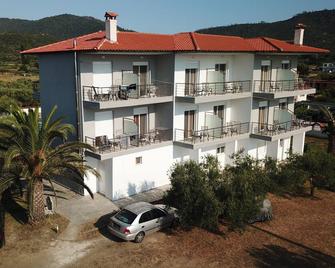 Vergina Pension - Sarti - Edificio
