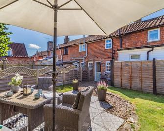 Flint Cottage - Stowmarket - Patio