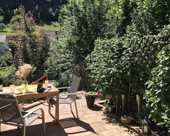 Exklusive Ferienwohnung MIRO 25 m² in ruhiger Lage - Heidelberg - Innenhof