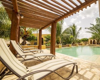 Tecnohotel Valladolid - Valladolid - Piscina