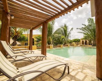 Tecnohotel Valladolid - ויאדוליד - בריכה