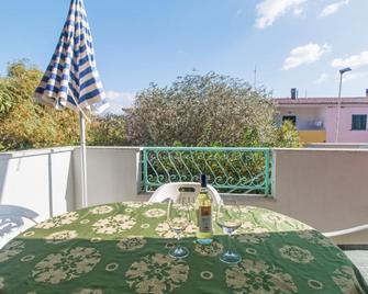 Residence Club Gli Ontani - Cala Liberotto - Balcon