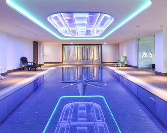 ibis Styles Dubai Jumeira - Dubai - Pool