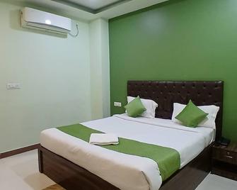 Hotel Mahaveer Paradise Bilaspur - Bilāspur - Bedroom