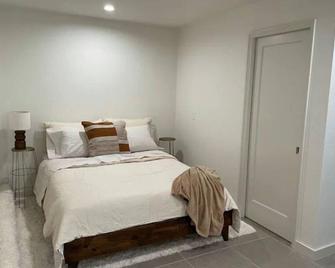 Brand new 1 bed mountain guest suite - Los Gatos - Bedroom