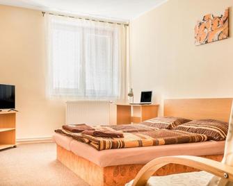Hotel Zannam - Brno - Bedroom